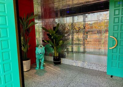 Châm Pang Lanes wide view of entrance