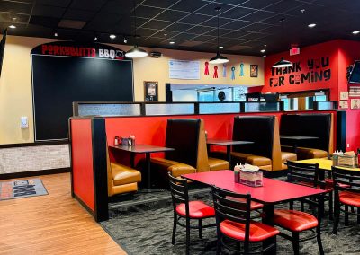 Porky Butts interior