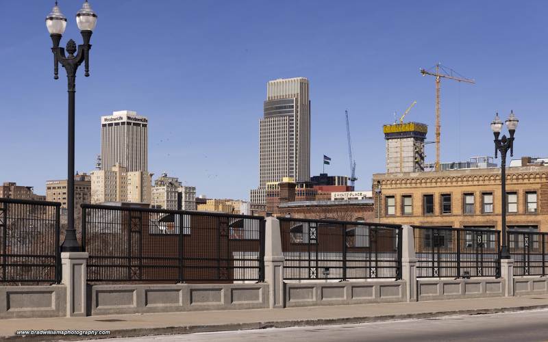 Crews Extend Mutual of Omaha Crane Height