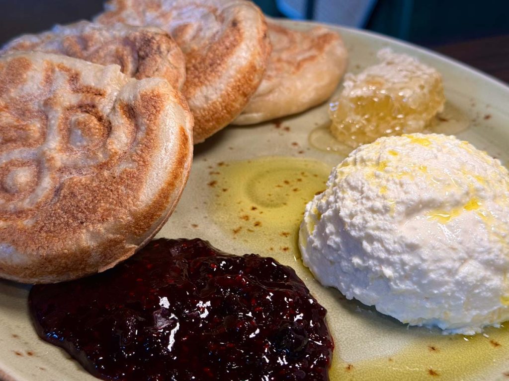 Ricotta and honey comb