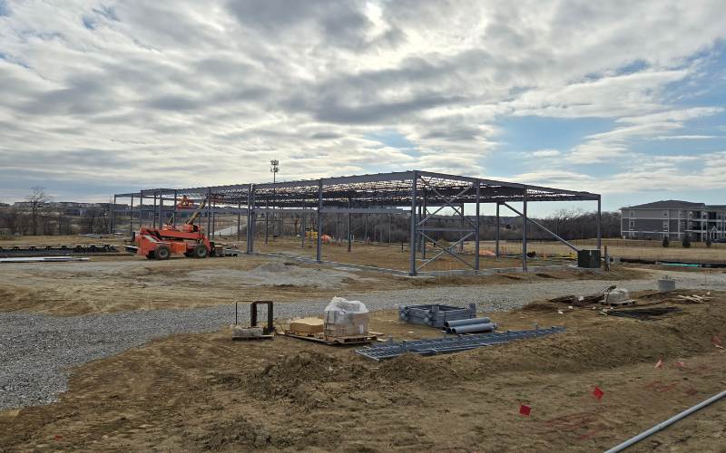 Construction Goes Vertical at Liquor Store in Coventry