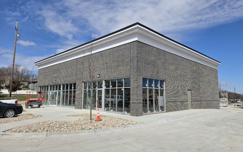 Co-Branded Restaurant Building in Northwest Omaha