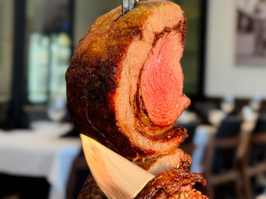 Medium rare picanha (sirloin cap)
